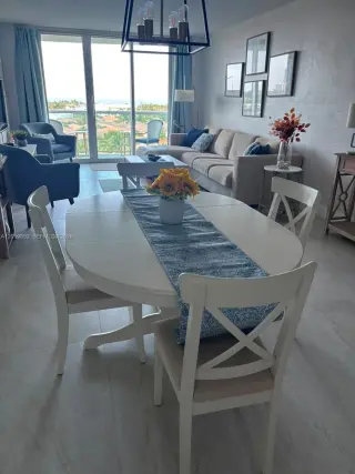 Propiedad en alquiler con 2 dormitorios y 2 baños en Sunny Isles Beach