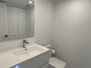 Propiedad en alquiler con 2 dormitorios y 2.5 baños en Aventura