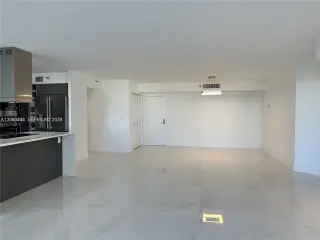 Propiedad en alquiler con 2 dormitorios y 2.5 baños en Aventura