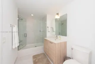 Propiedad en alquiler con 2 dormitorios y 2 baños en North Miami Beach
