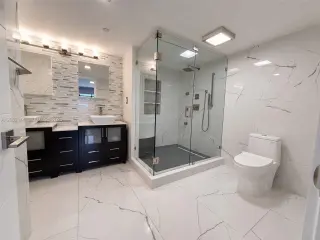 Propiedad de alquiler con 3 dormitorios y 2 baños en Sunny Isles Beach