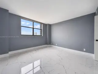 Propiedad de alquiler con 3 dormitorios y 2 baños en Sunny Isles Beach