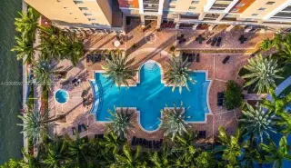 Propiedad en alquiler con 2 dormitorios y 2 baños en Sunny Isles Beach