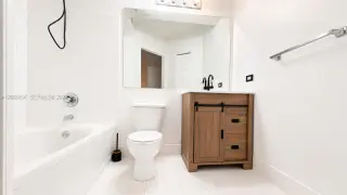 Propiedad en alquiler con 2 dormitorios y 2 baños en Sunny Isles Beach