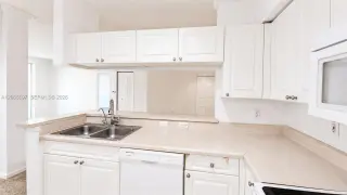 Propiedad en alquiler con 2 dormitorios y 2 baños en Sunny Isles Beach