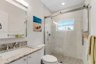 Propiedad de alquiler con 3 dormitorios y 2 baños en North Miami Beach