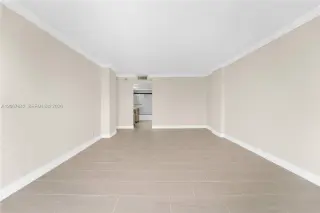Propiedad en alquiler con 3 dormitorios y 3 baños en Sunny Isles Beach