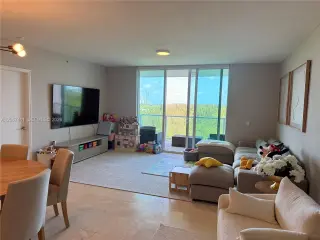 Propiedad en alquiler con 3 dormitorios y 2 baños en North Miami