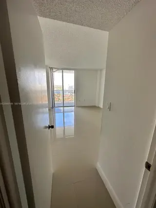 Propiedad en alquiler con 2 dormitorios y 2 baños en Aventura
