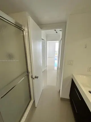 Propiedad en alquiler con 2 dormitorios y 2 baños en Aventura