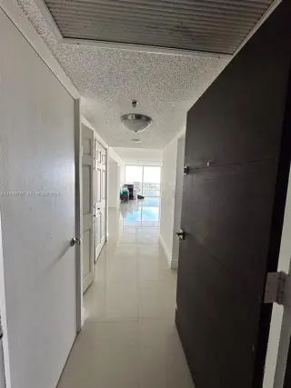 Propiedad en alquiler con 2 dormitorios y 2 baños en Aventura