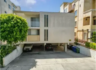 2 Bedroom Apt in Compton