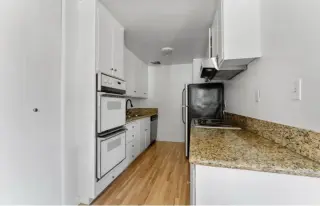 2 Bedroom Apt in Compton