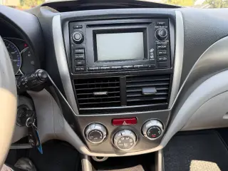 Subaru Forester 2011