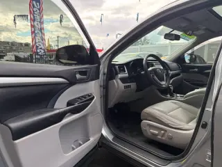 Toyota Highlander 2015