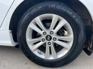 Hyundai Sonata 2012