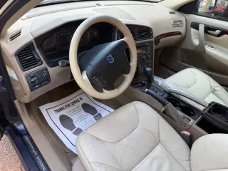 Volvo XC70 2004