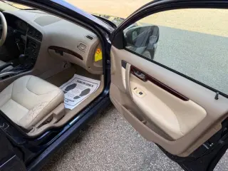 Volvo XC70 2004