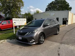 Toyota Sienna 2015