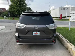 Toyota Sienna 2015