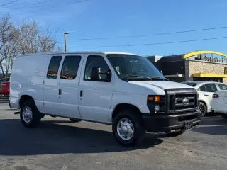 Ford E-Serie 2014