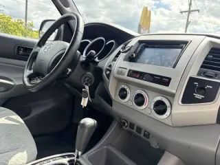 Toyota Tacoma 2011