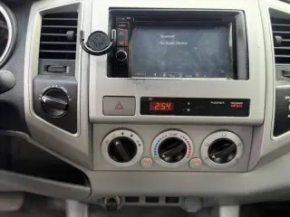 Toyota Tacoma 2011