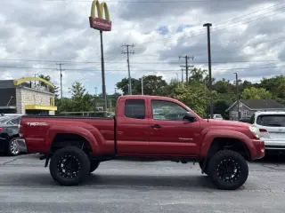 Toyota Tacoma 2011