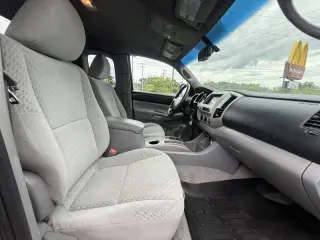 Toyota Tacoma 2011