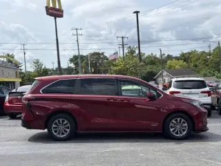 Toyota Sienna 2021