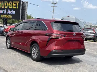 Toyota Sienna 2021