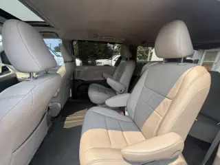 Toyota Sienna 2016