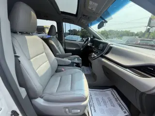 Toyota Sienna 2016
