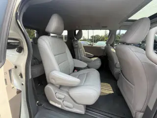Toyota Sienna 2016