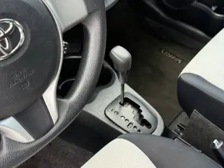 Toyota Yaris 2012