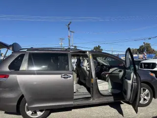 Toyota Sienna 2013