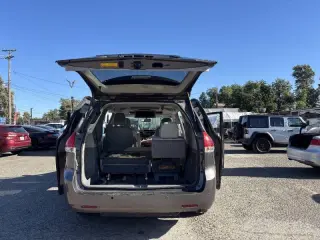 Toyota Sienna 2013