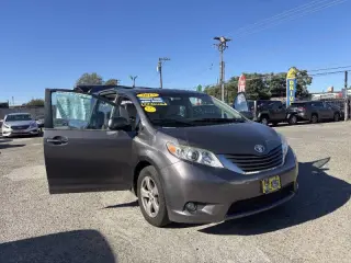 Toyota Sienna 2013