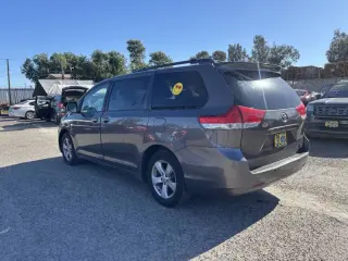Toyota Sienna 2013