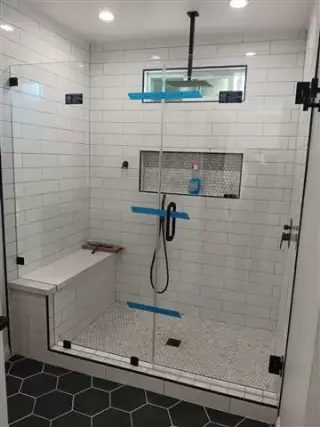 SHOWER DOORS/Ventanas a medida