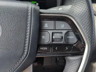 Toyota Tundra 2023 4x4 Limited HV 4p CrewMax Cab Camioneta SB