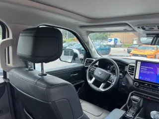 Toyota Tundra 2023 4x4 Limited HV 4p CrewMax Cab Camioneta SB