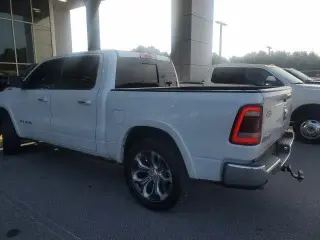 Ram 1500 2020 4x2 Laramie Longhorn 4p Cabina Cuadro 5.6 ft. SB Camioneta