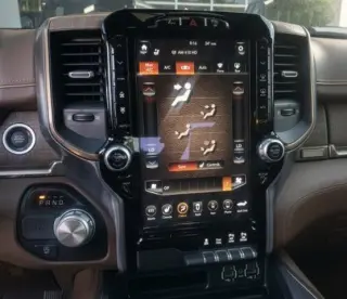 Ram 1500 2020 4x2 Laramie Longhorn 4p Cabina Cuadro 5.6 ft. SB Camioneta