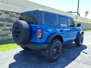 Ford Bronco 2023 4x4 Base Advanced 4dr SUV