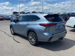 Toyota Highlander 2021 AWD Platinum 4dr SUV