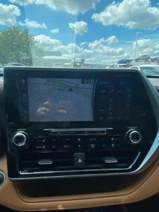 Toyota Highlander 2021 AWD Platinum 4dr SUV