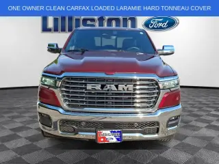Ram 1500 2025 4x4 Laramie 4p. Cabina de Tripulación 6.4 ft. SB Camioneta