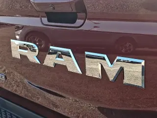 Ram 1500 2025 4x4 Laramie 4p. Cabina de Tripulación 6.4 ft. SB Camioneta