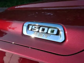 Ram 1500 2025 4x4 Laramie 4p. Cabina de Tripulación 6.4 ft. SB Camioneta